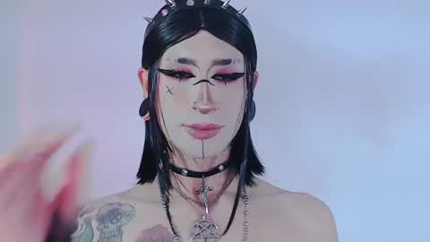 Snapshot of alienexxx chatting on June 13, 2026, 10:51 pm online show from June 13, 2026, 10:51 pm