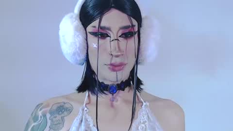 Snapshot of alienexxx chatting on July 2, 2026, 12:32 am online show from July 2, 2026, 12:32 am