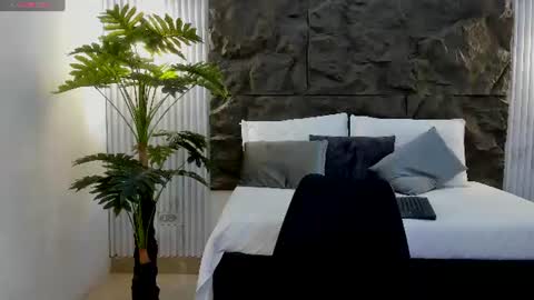 Snapshot of aliice_greco chatting on July 16, 2026, 12:11 pm Alice online show from July 16, 2026, 12:11 pm