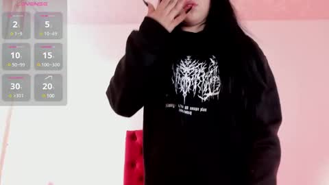 aliice_walker_ online show from December 19, 2024, 6:45 pm