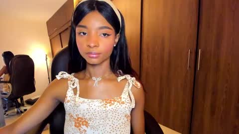 Snapshot of alika_houston chatting on September 18, 2025, 5:20 am IG Alik nasso online show from September 18, 2025, 5:20 am