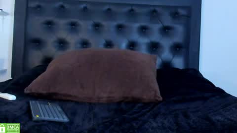 alika_jonhson_ online show from May 7, 2026, 4:18 am