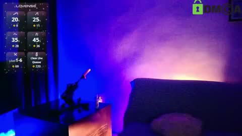 Snapshot of alikaluna chatting on November 24, 2025, 2:06 pm AlikaLuna online show from November 24, 2025, 2:06 pm