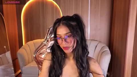 alina_b_ online show from February 27, 2026, 8:31 pm