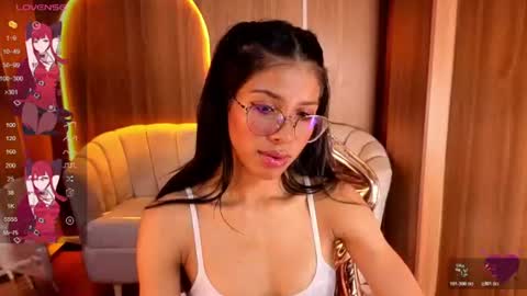 alina_b_ online show from July 6, 2026, 8:11 pm