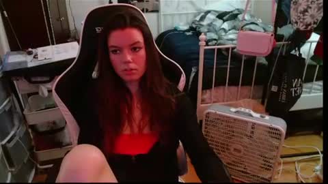 Snapshot of alina_nightshade chatting on June 23, 2026, 1:36 am Alina Nightshade online show from June 23, 2026, 1:36 am