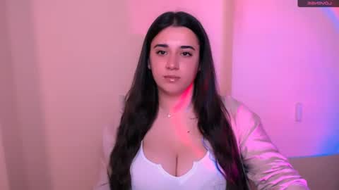 Snapshot of alinaasti_ chatting on June 11, 2026, 7:28 am Alina online show from June 11, 2026, 7:28 am