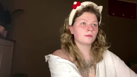 Alina online show from April 25, 2026, 10:51 pm