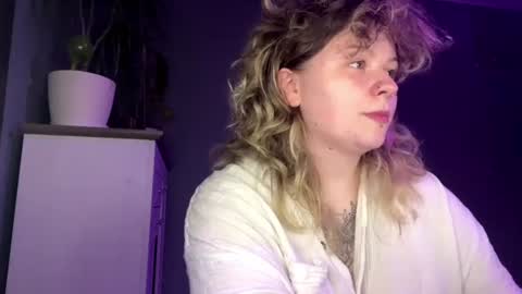 Alina online show from July 26, 2026, 11:33 pm