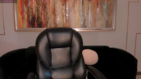 Snapshot of alinakravitz_ chatting on October 1, 2025, 11:27 am alinakravitz_ online show from October 1, 2025, 11:27 am