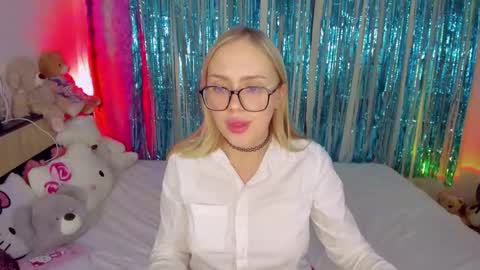 Snapshot of alinaocean chatting on November 9, 2025, 9:13 pm alinaocean online show from November 9, 2025, 9:13 pm