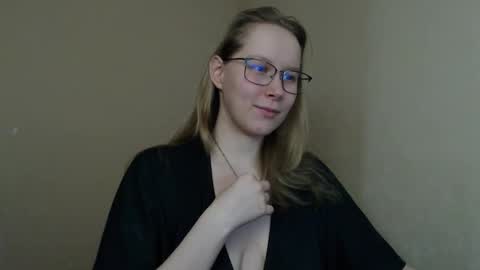 alinasei online show from February 10, 2026, 9:08 pm