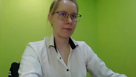 alinasei online show from May 5, 2026, 1:19 pm