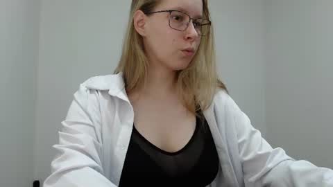 alinasei online show from July 12, 2026, 2:41 pm
