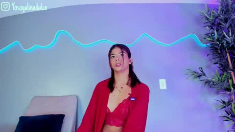 Snapshot of alinasweett_ chatting on September 22, 2025, 1:35 pm online show from September 22, 2025, 1:35 pm