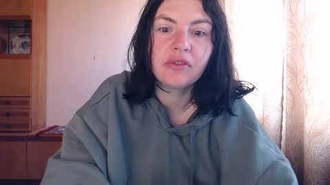Snapshot of alinaxjames chatting on May 5, 2026, 7:38 am AlinaxJames online show from May 5, 2026, 7:38 am