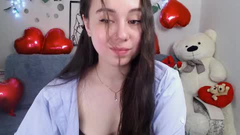 AlinaXRose online show from May 19, 2026, 9:54 pm
