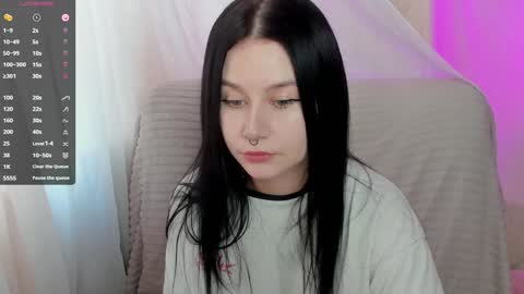 Snapshot of alinegreeeen chatting on January 31, 2025, 7:07 am Aline Greeeen online show from January 31, 2025, 7:07 am