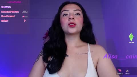 Alejandra online show from March 18, 2026, 7:33 am