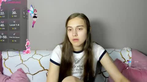 alisa__kelly online show from October 3, 2025, 1:24 am