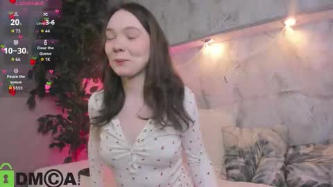 Snapshot of alisa_lesly chatting on November 2, 2025, 5:21 am Alisa GMT2 Wen - Sun 10 AM - 4 PM except Monday and Tuesday online show from November 2, 2025, 5:21 am