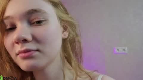 Snapshot of alisa_lesly chatting on May 21, 2026, 1:12 am Alisa GMT2 Wen - Sun 10 AM - 4 PM except Monday and Tuesday online show from May 21, 2026, 1:12 am