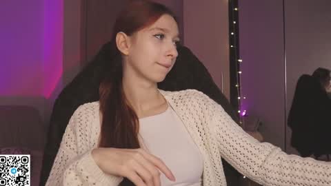 Snapshot of alisaa_01 chatting on February 6, 2025, 3:27 am Alice Fansly Alisa01 online show from February 6, 2025, 3:27 am