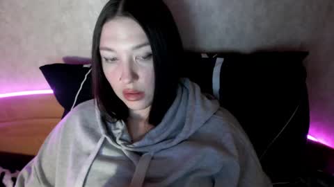 alisaadoll online show from April 27, 2026, 12:25 pm