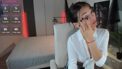 Snapshot of alisasian chatting on November 17, 2025, 7:36 am Alice online show from November 17, 2025, 7:36 am