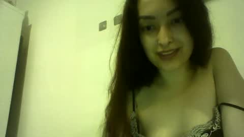 Snapshot of alisaxcristal chatting on June 15, 2026, 10:56 pm AlisaXCristal online show from June 15, 2026, 10:56 pm