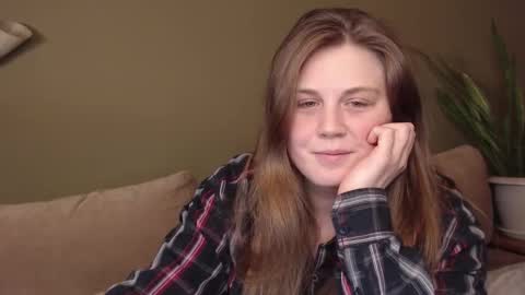 Snapshot of alisaxxxshy chatting on November 25, 2025, 10:43 pm alisaxxxshy online show from November 25, 2025, 10:43 pm