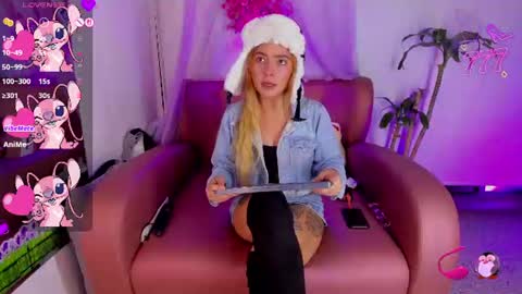 Snapshot of alise_mason chatting on June 18, 2026, 6:13 am alise_mason online show from June 18, 2026, 6:13 am