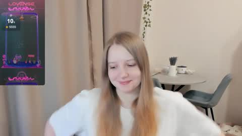 Alya online show from October 13, 2025, 6:41 pm