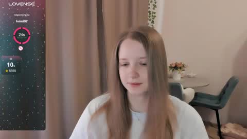 Alya online show from May 3, 2026, 1:50 pm