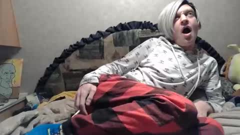 Alisha online show from December 2, 2025, 2:39 am