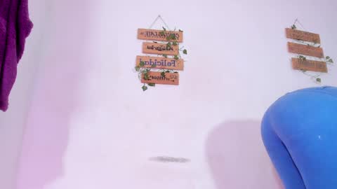 Snapshot of alisiacollinsss chatting on May 17, 2026, 7:28 am Alisia online show from May 17, 2026, 7:28 am