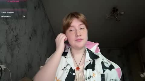 Mia online show from March 16, 2026, 3:16 pm