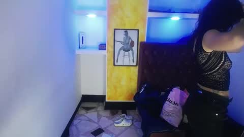 Snapshot of alison_moon7 chatting on September 27, 2025, 11:48 am ALISON MOON online show from September 27, 2025, 11:48 am