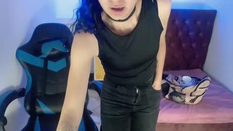 Snapshot of alison_moon7 chatting on October 15, 2025, 11:32 am ALISON MOON online show from October 15, 2025, 11:32 am