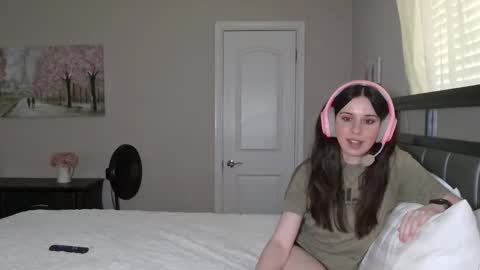 Snapshot of alisonfieldsxo chatting on March 20, 2026, 6:57 pm Alison Fields online show from March 20, 2026, 6:57 pm