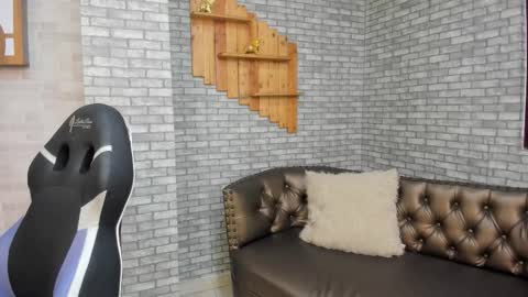 Snapshot of alisonn_doll chatting on November 27, 2025, 12:18 pm alisonn_doll online show from November 27, 2025, 12:18 pm