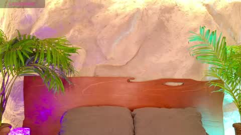 Snapshot of alisoon_moon chatting on May 23, 2026, 11:09 pm Alison Moon online show from May 23, 2026, 11:09 pm