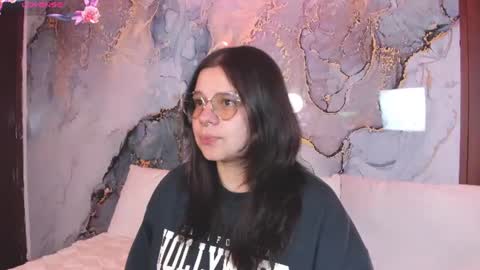 Mia online show from August 6, 2026, 2:57 am