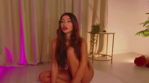 Snapshot of alissa_foxx chatting on October 28, 2025, 10:30 am alissa_foxx online show from October 28, 2025, 10:30 am