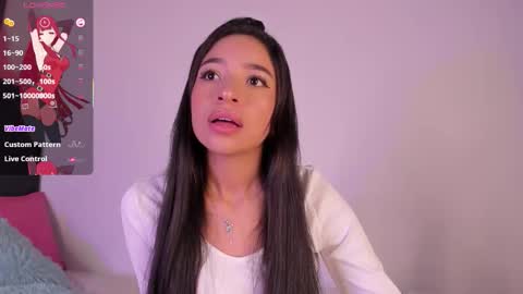 Mara  Isabel online show from December 18, 2025, 10:38 pm