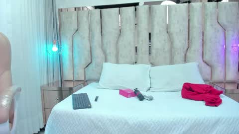 alisse_myers online show from May 26, 2026, 3:02 am
