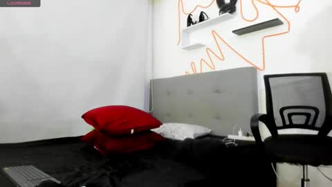 alisson0002 online show from February 20, 2025, 12:04 pm