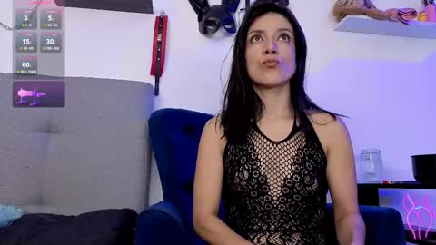 alisson0002 online show from November 18, 2025, 10:09 am