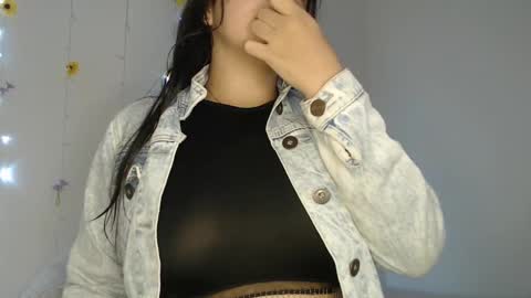 Snapshot of alisson05_m chatting on February 24, 2025, 11:10 am Alisson online show from February 24, 2025, 11:10 am