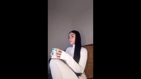 Snapshot of alisson369_ chatting on May 31, 2026, 8:21 am Alisson369 online show from May 31, 2026, 8:21 am